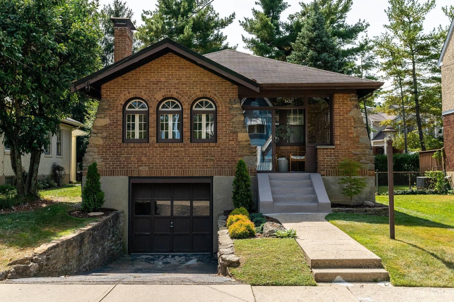 Photo of 3427 Oak View Place
