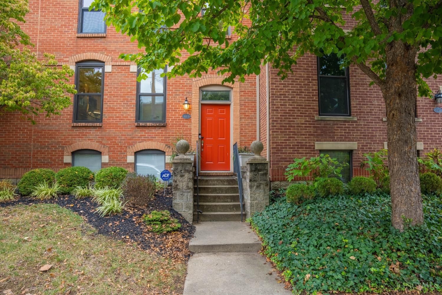 1004 John Street, Cincinnati, OH 45203