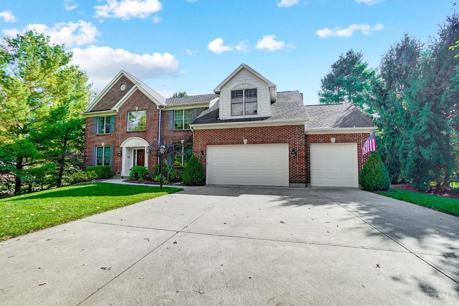806 Walnut Ridge Drive, Miami Twp, OH 45140