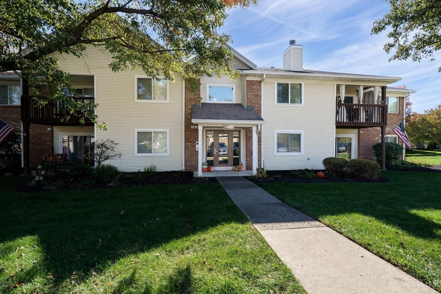 1400 Lake Pointe Way, Centerville, OH 45459