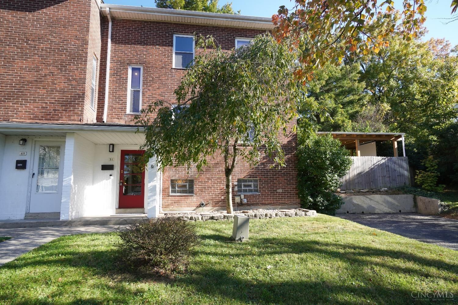 51 Burley Circle, Greenhills, OH 45218