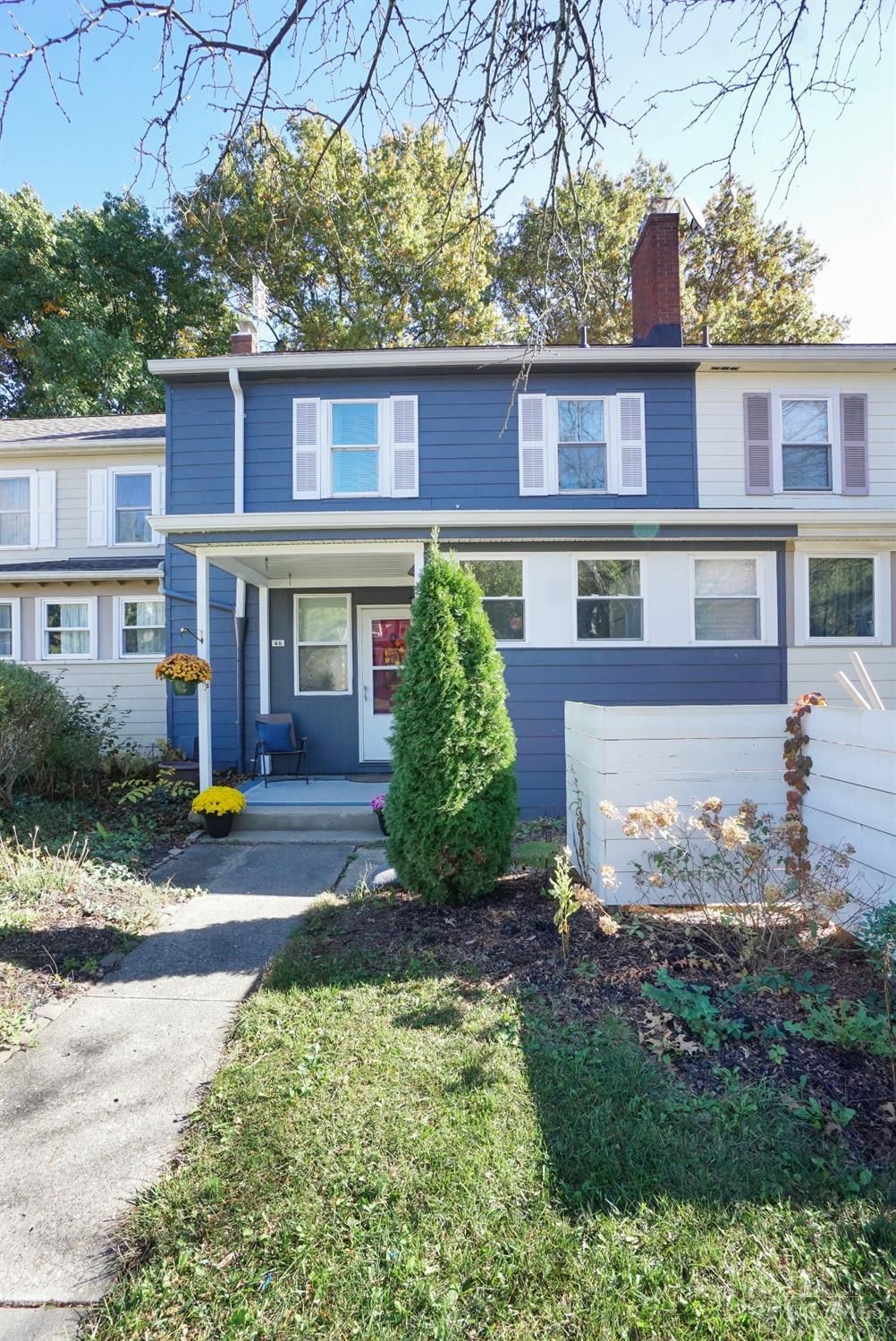 46 Flanders Lane, Greenhills, OH 45218