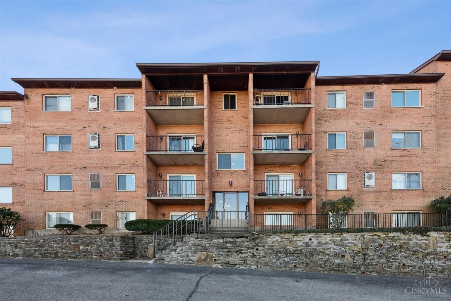 521 Martin Luther King Drive, Cincinnati, OH 45220