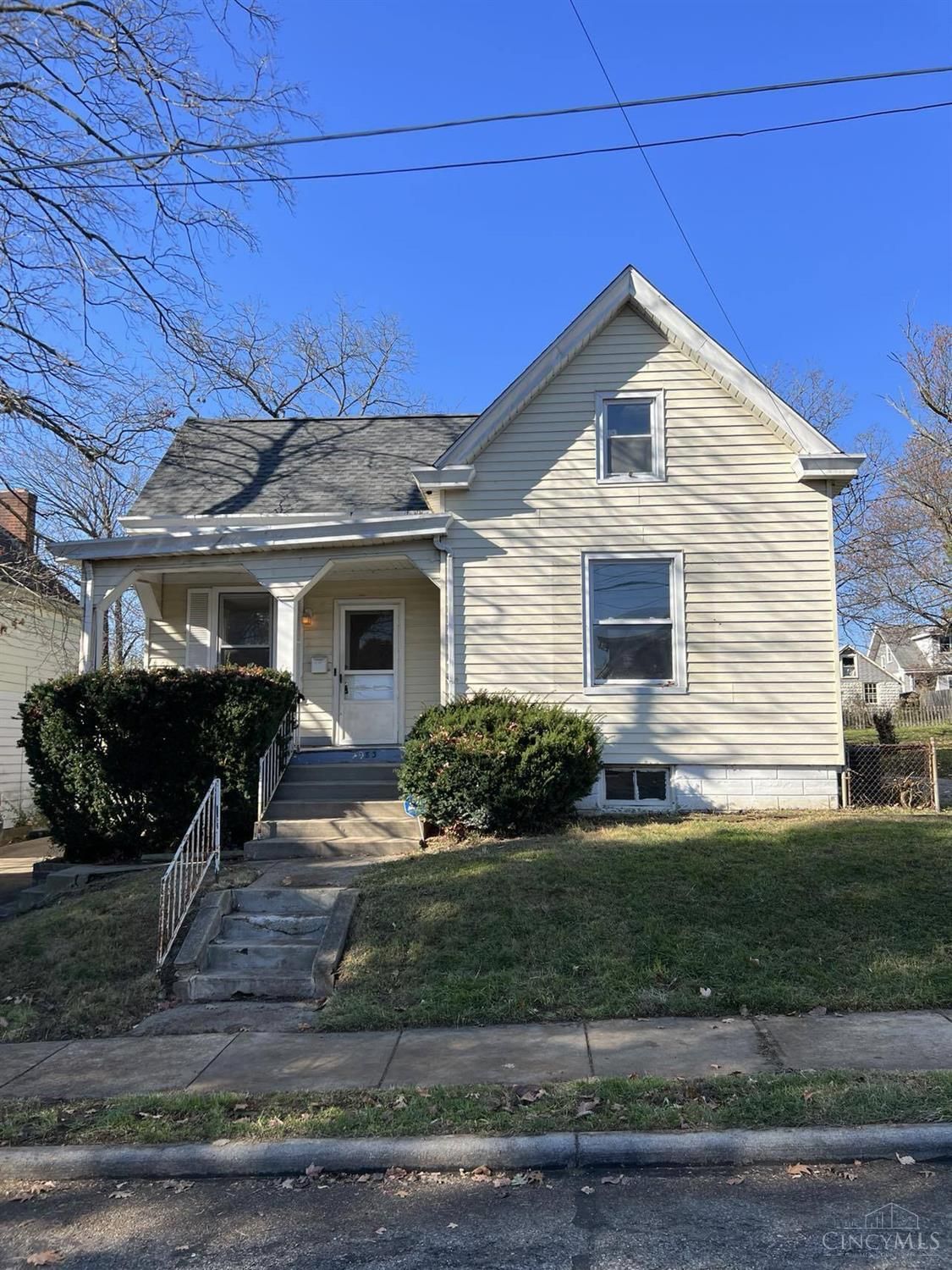 3983 Glenmore Avenue, Cheviot, OH 45211