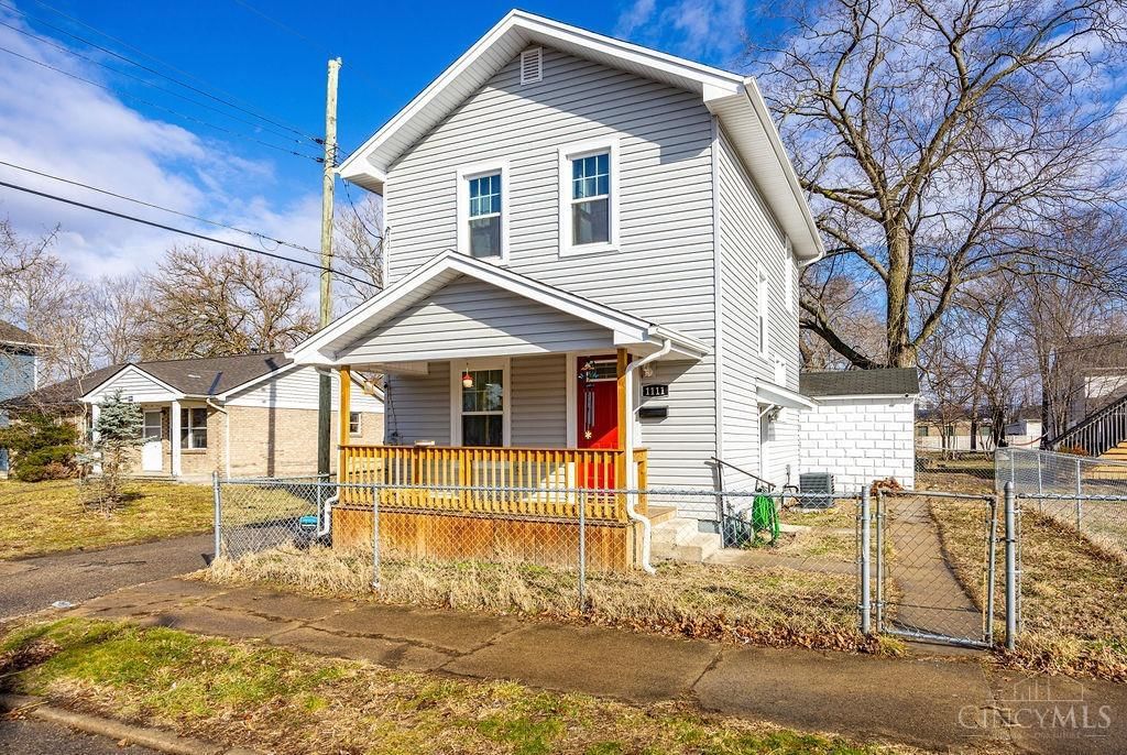Photo of 1111 Girard Avenue