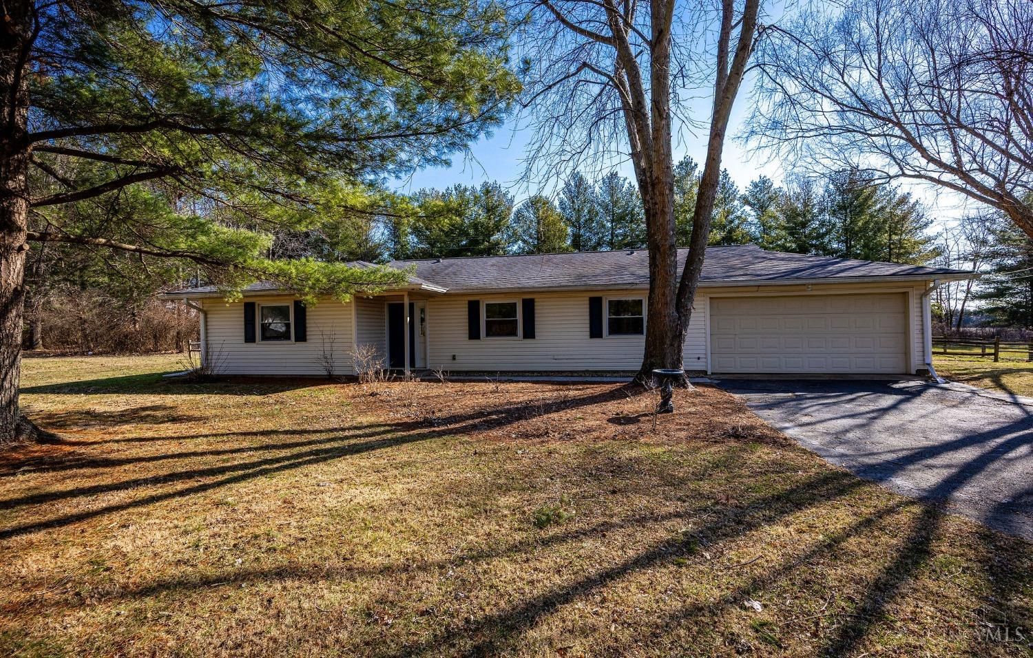 104 Beechpoint Drive, Oxford Twp, OH 45056