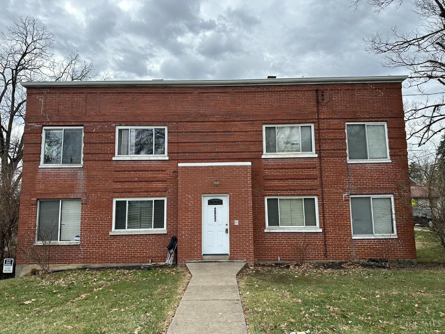 2855 Montana Avenue, Cincinnati, OH 45211