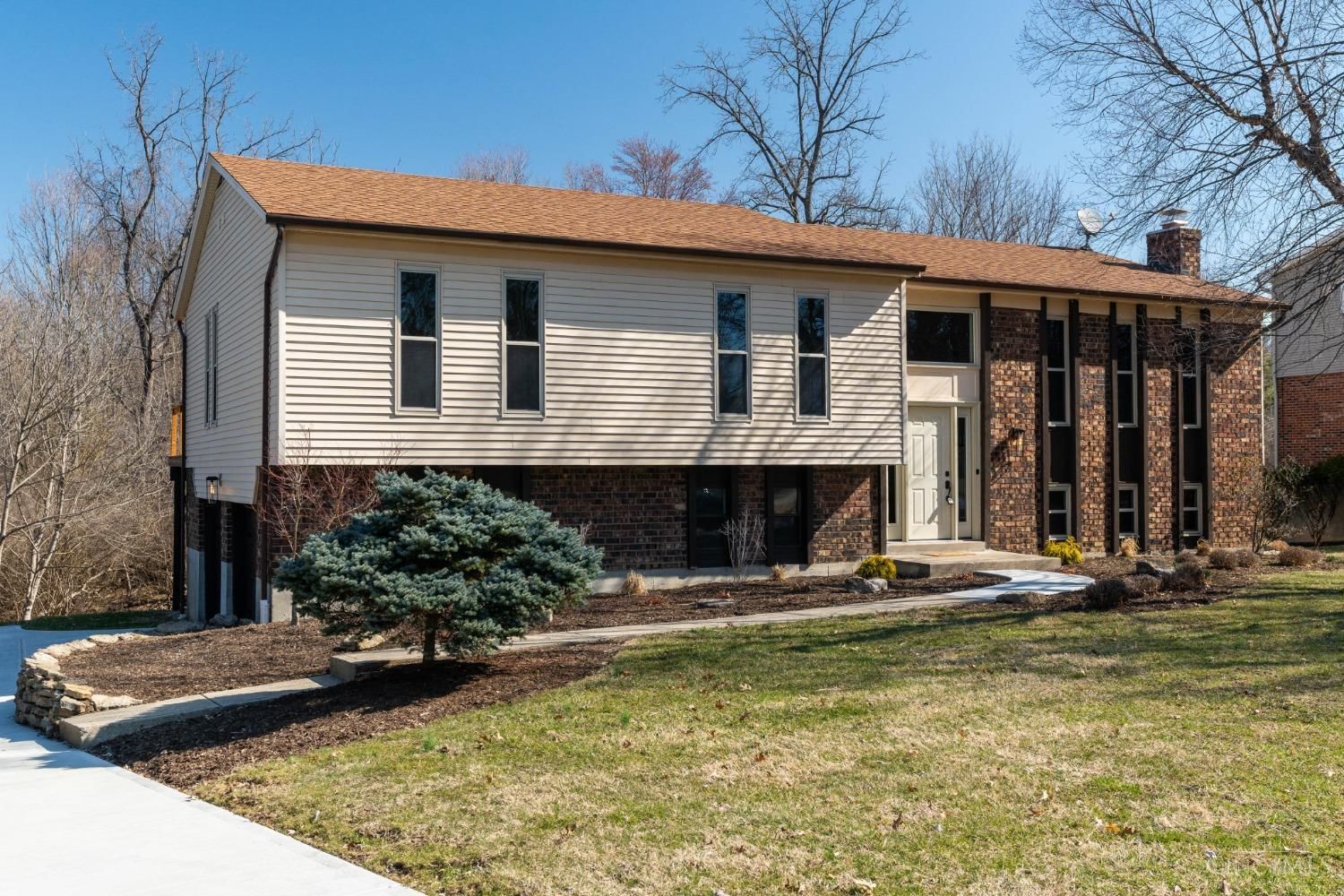 7752 Woodstone Drive, Cincinnati, OH 45244