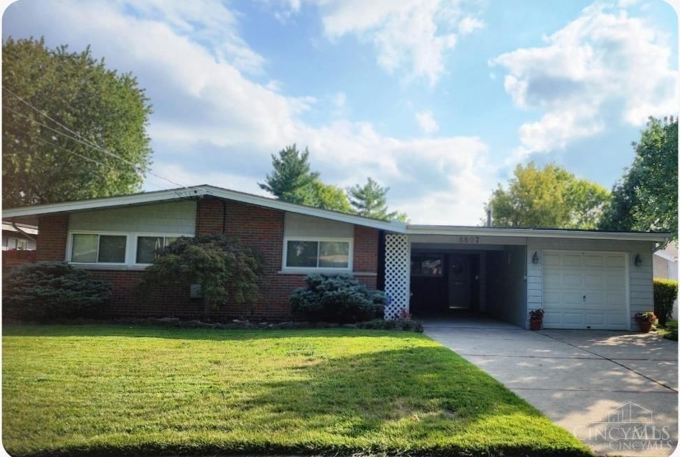 8807 Fontainebleau Terrace, Springfield Twp., OH 45231