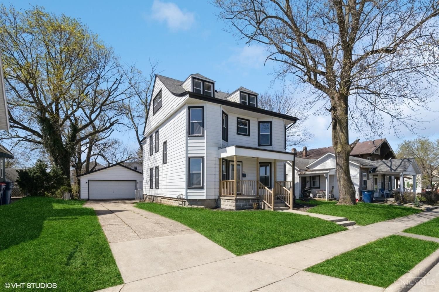 Photo of 361 Riverside Drive