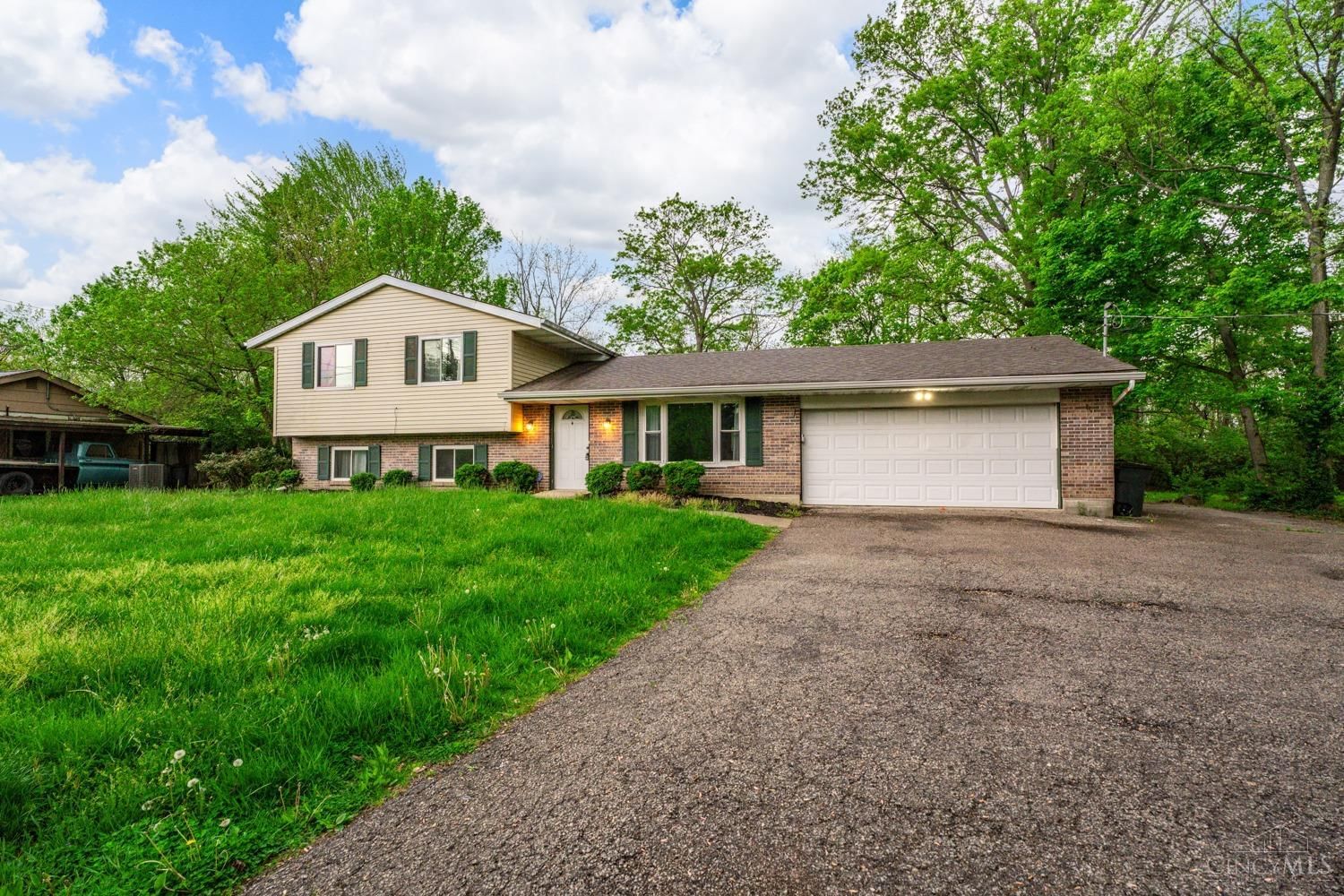10061 Kenwood Road, Blue Ash, OH 45236
