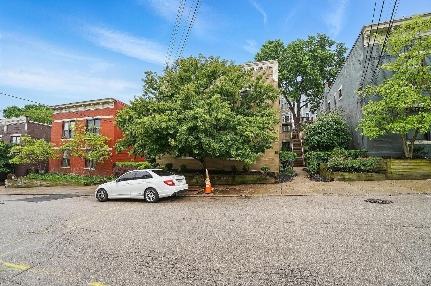 983 Paradrome Street, Cincinnati, OH 45202