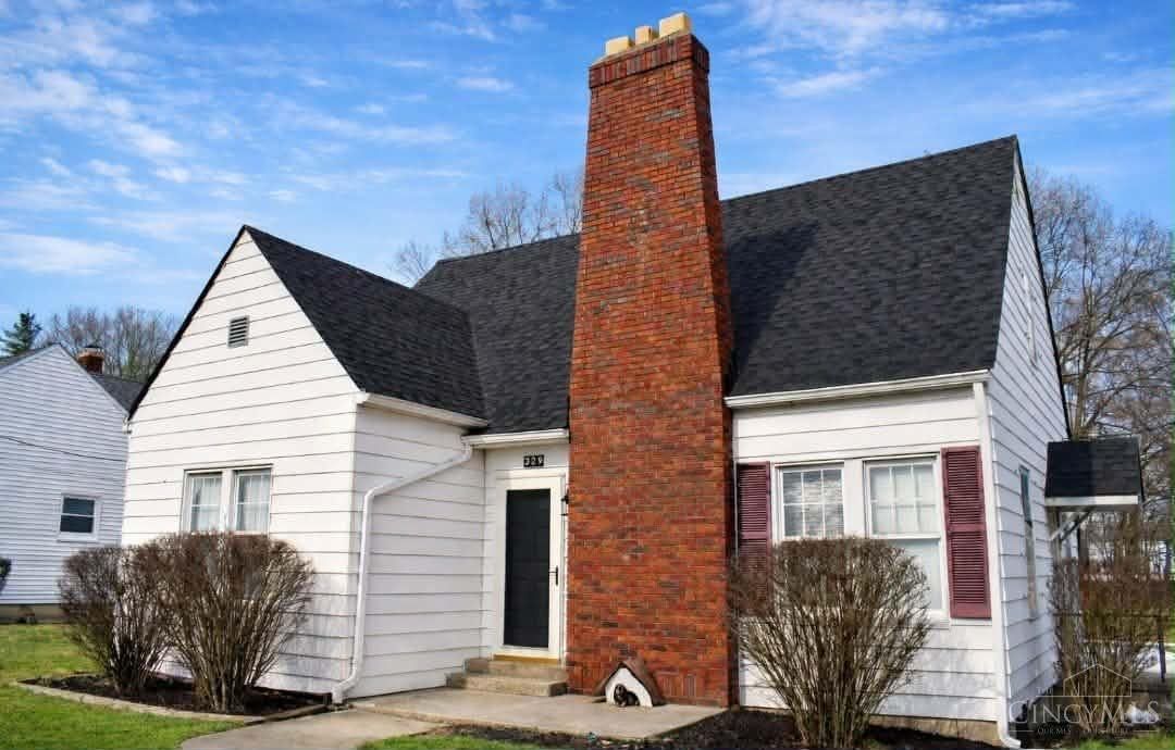 Photo of 329 Main Street