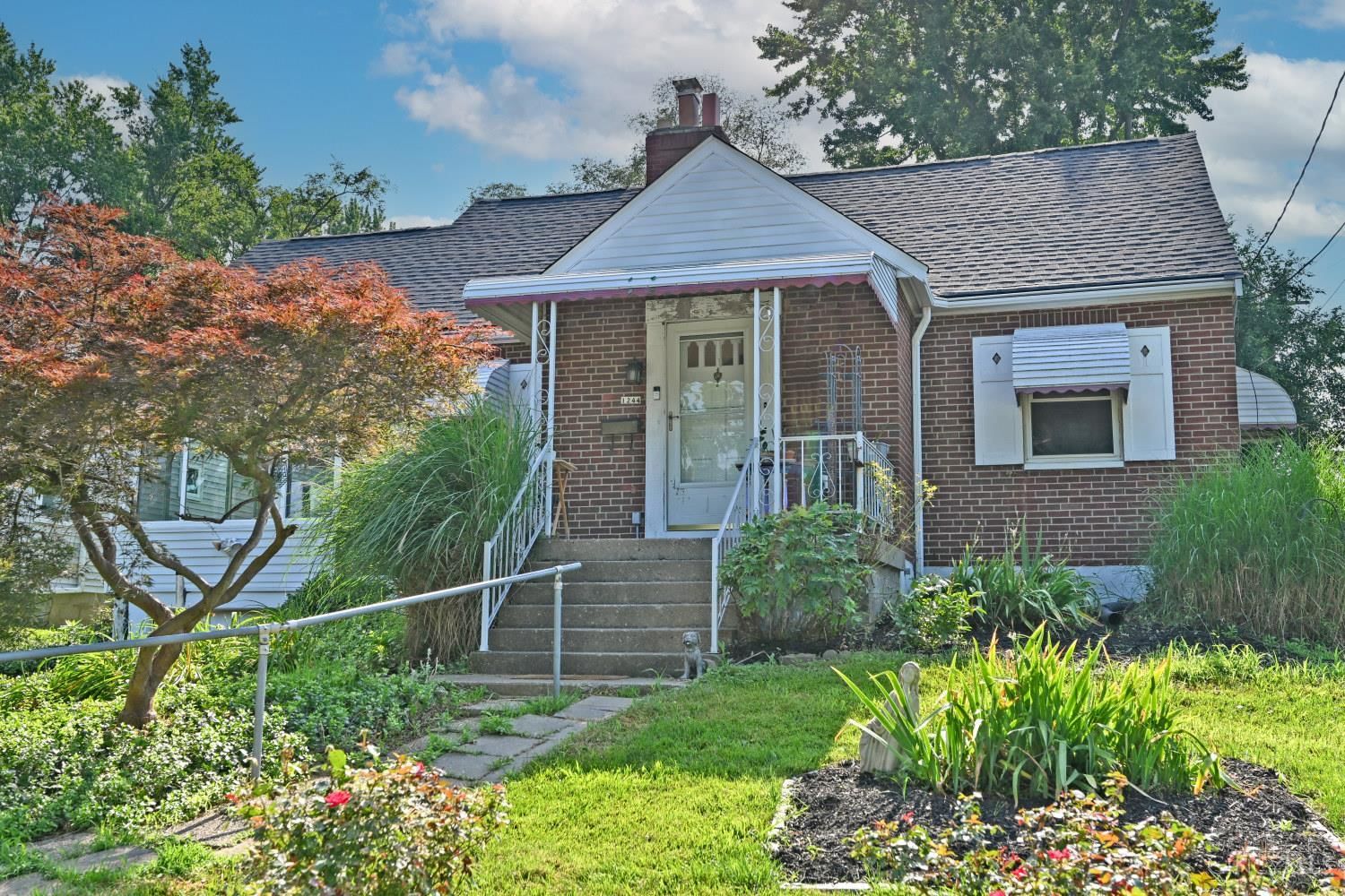 1244 Sutton Road, Anderson Twp, OH 45230