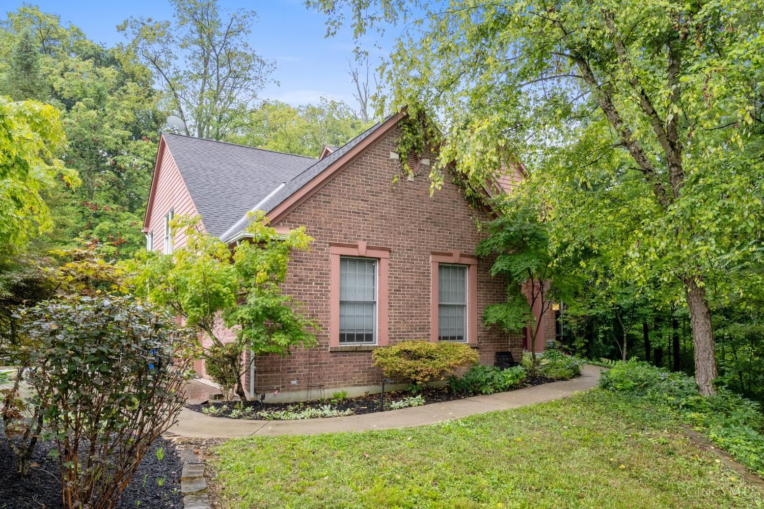 Photo of 709 Deer Trail Court