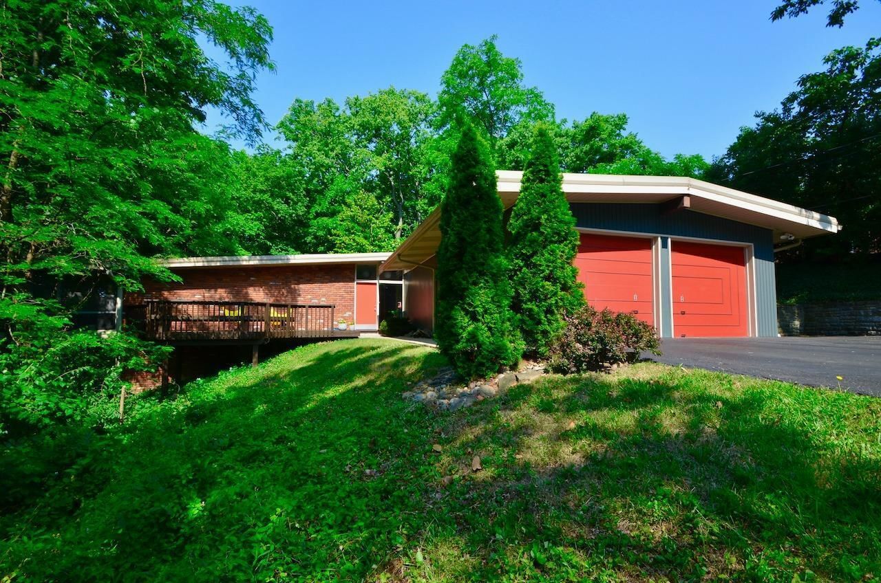 Photo of 1433 Wolfangel Road