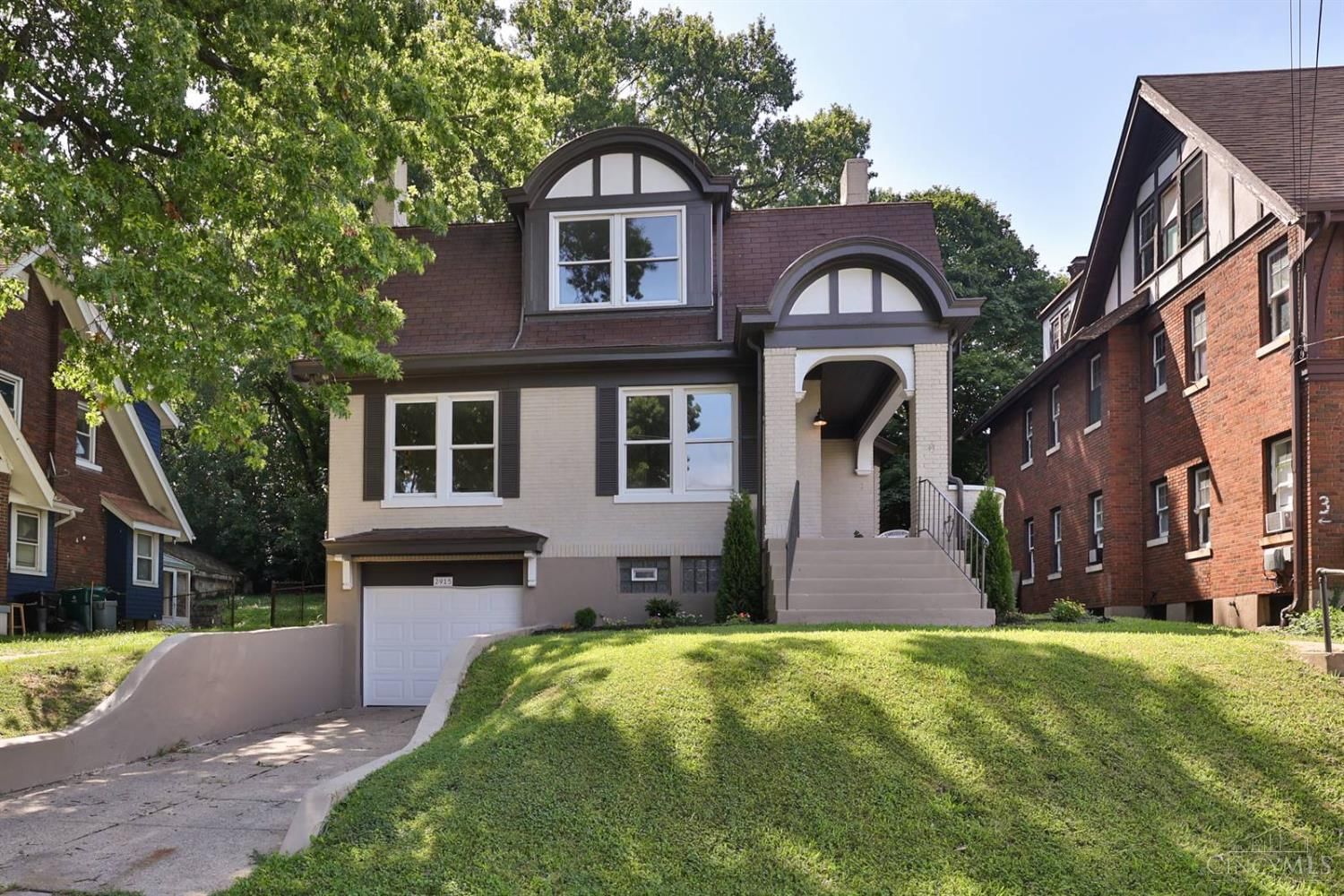 2915 Fischer Place, Cincinnati, OH 45211