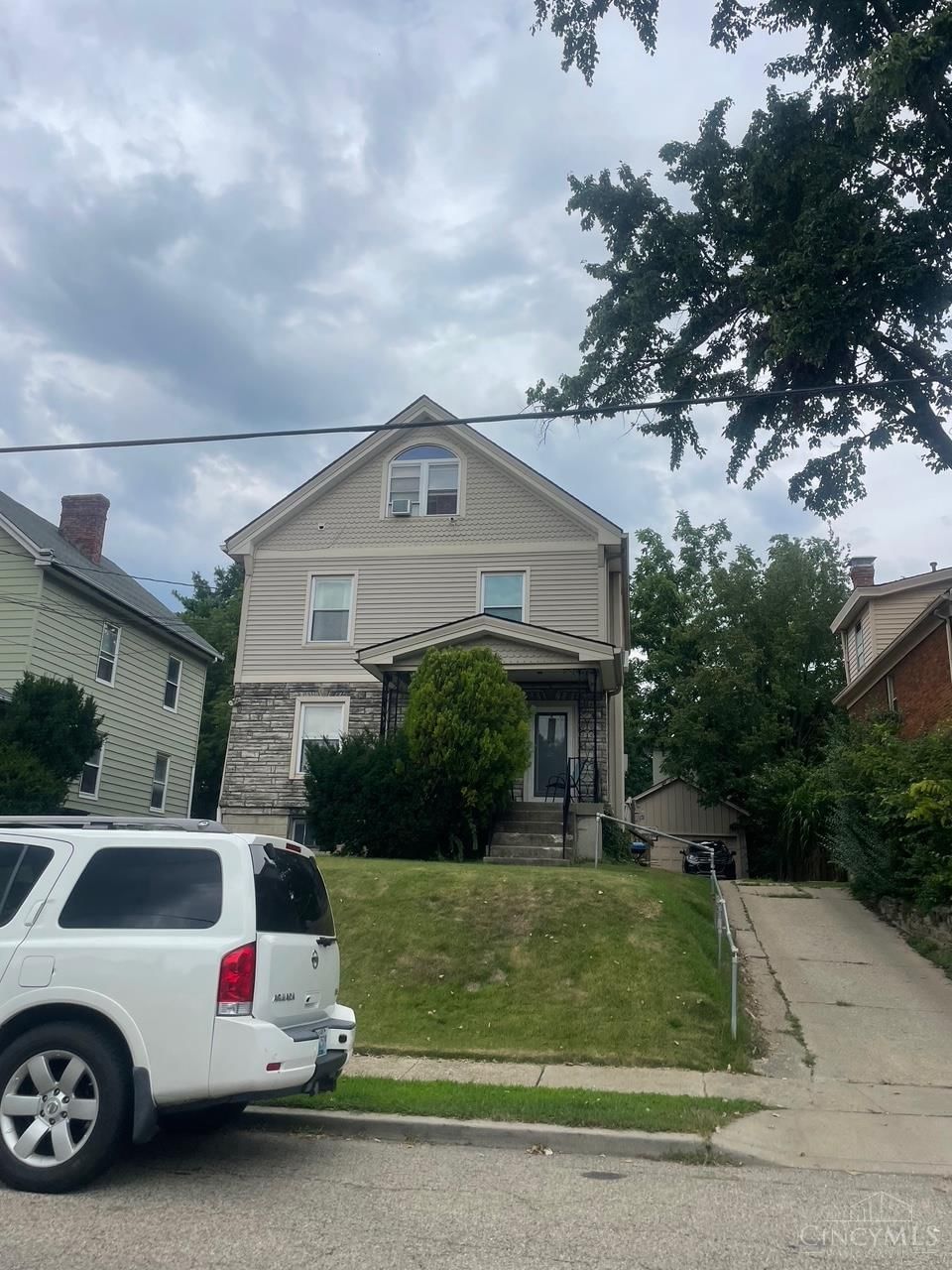3608 Woodbine Avenue, Cheviot, OH 45211