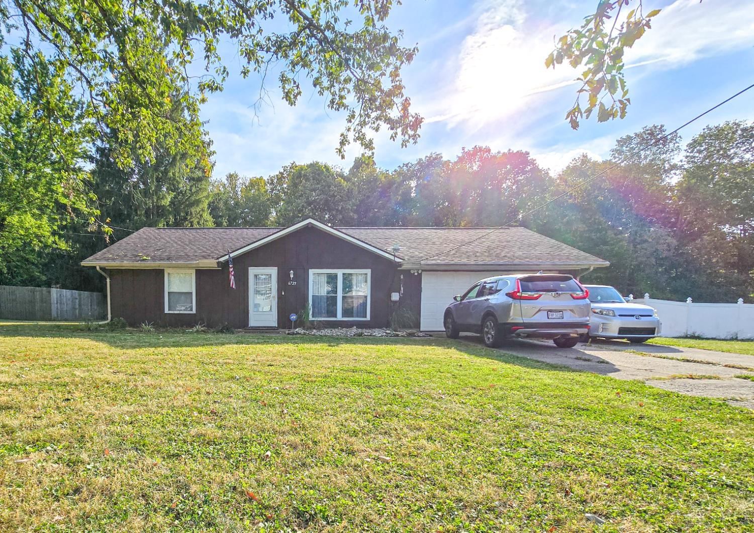 Photo of 6725 Oakland Road