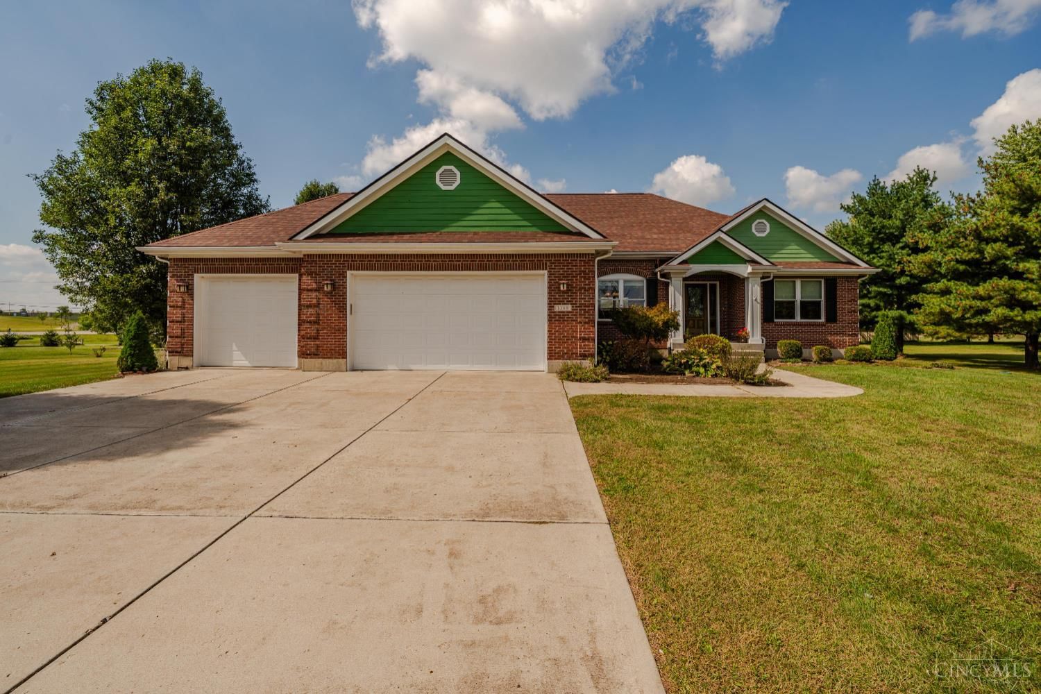 Photo of 1369 New England Way