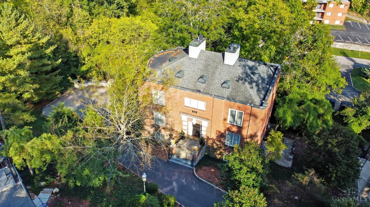 2942 Lower Grandin Road, Cincinnati, OH 45208