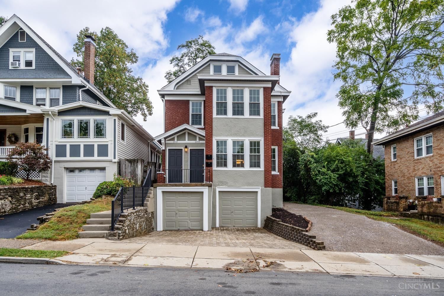 2918 Victoria Avenue, Cincinnati, OH 45208