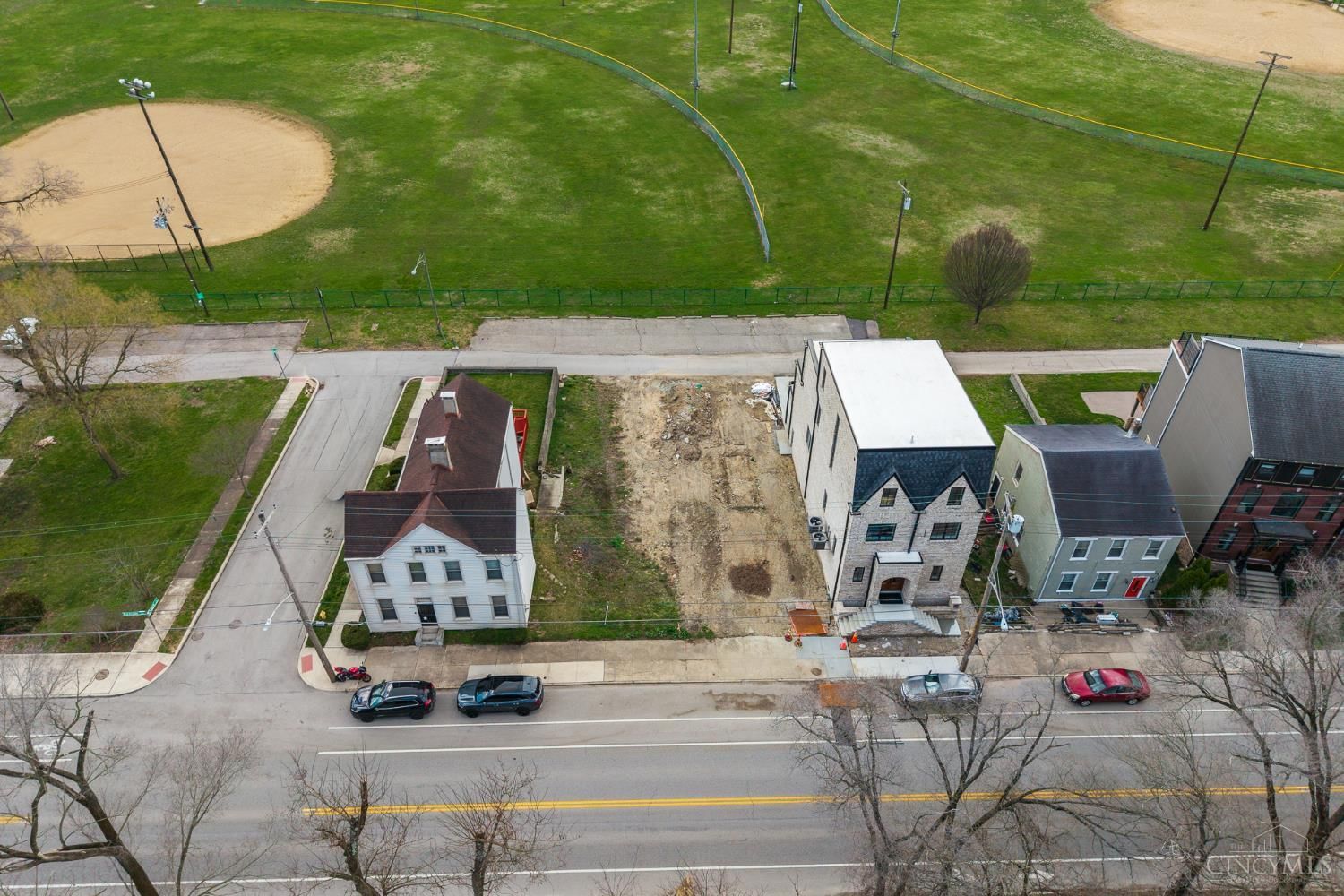 3021 Riverside Drive, Cincinnati, OH 45226