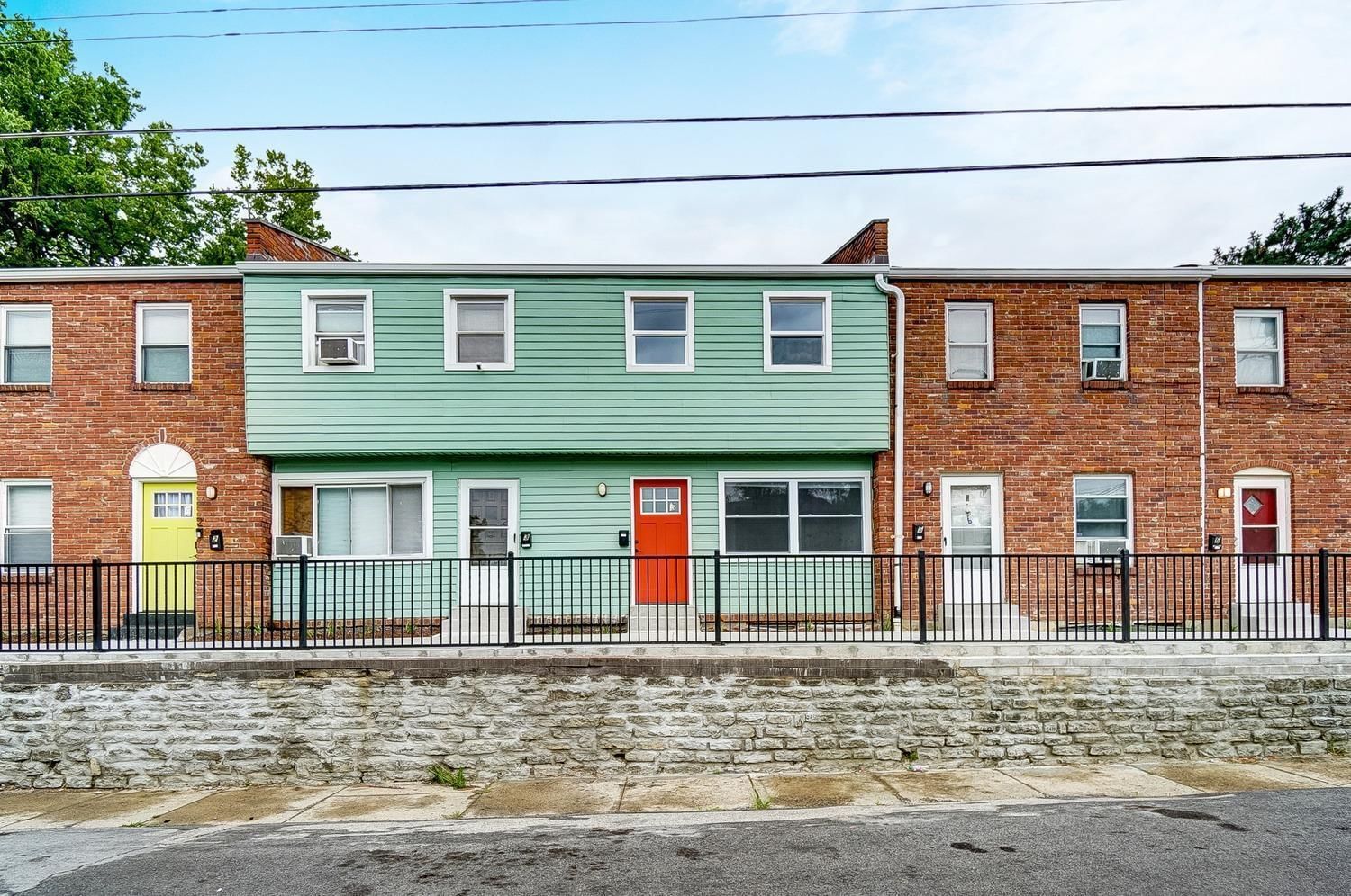 5701 Montgomery Road, Cincinnati, OH 45212