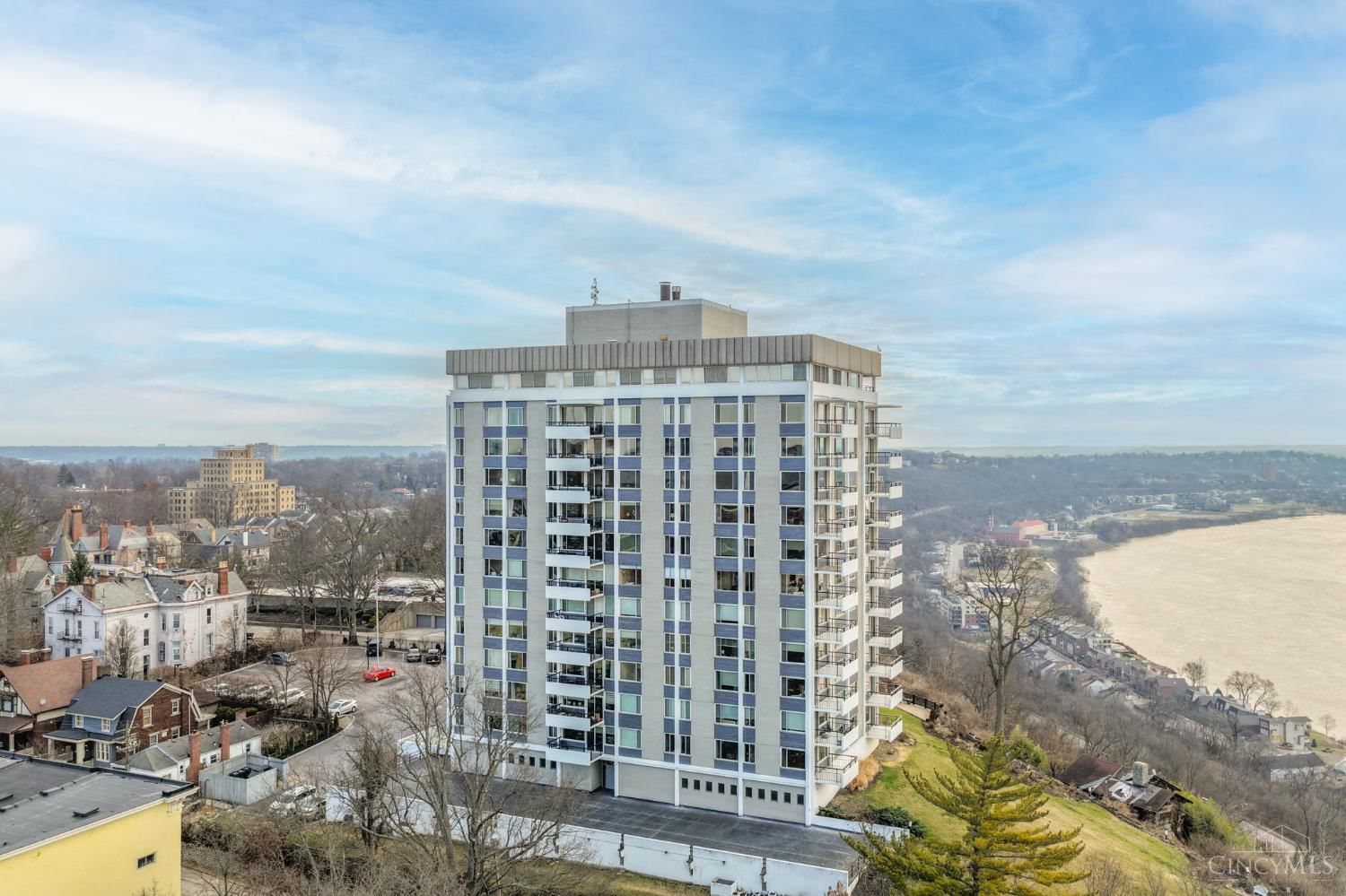 2401 Ingleside Avenue, Cincinnati, OH 45206