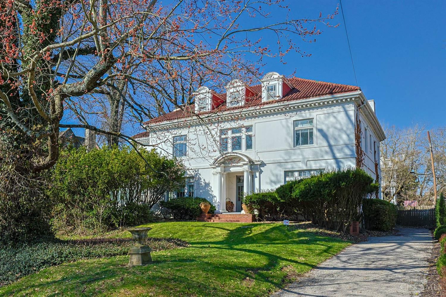 2717 Johnstone Place, Cincinnati, OH 45206