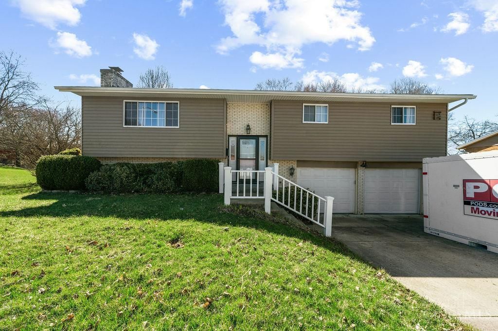812 Victoria Drive, Franklin, OH 45005