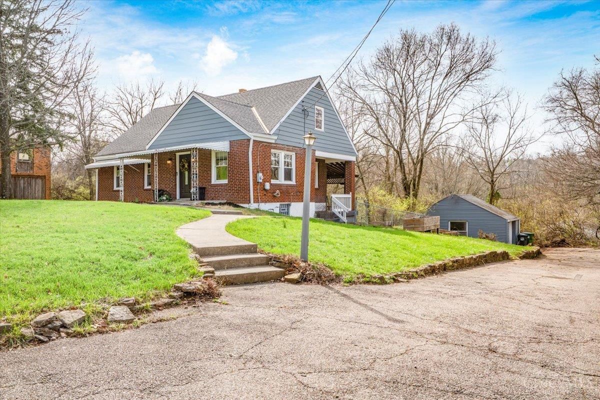1904 Hunt Road, Reading, OH 45215