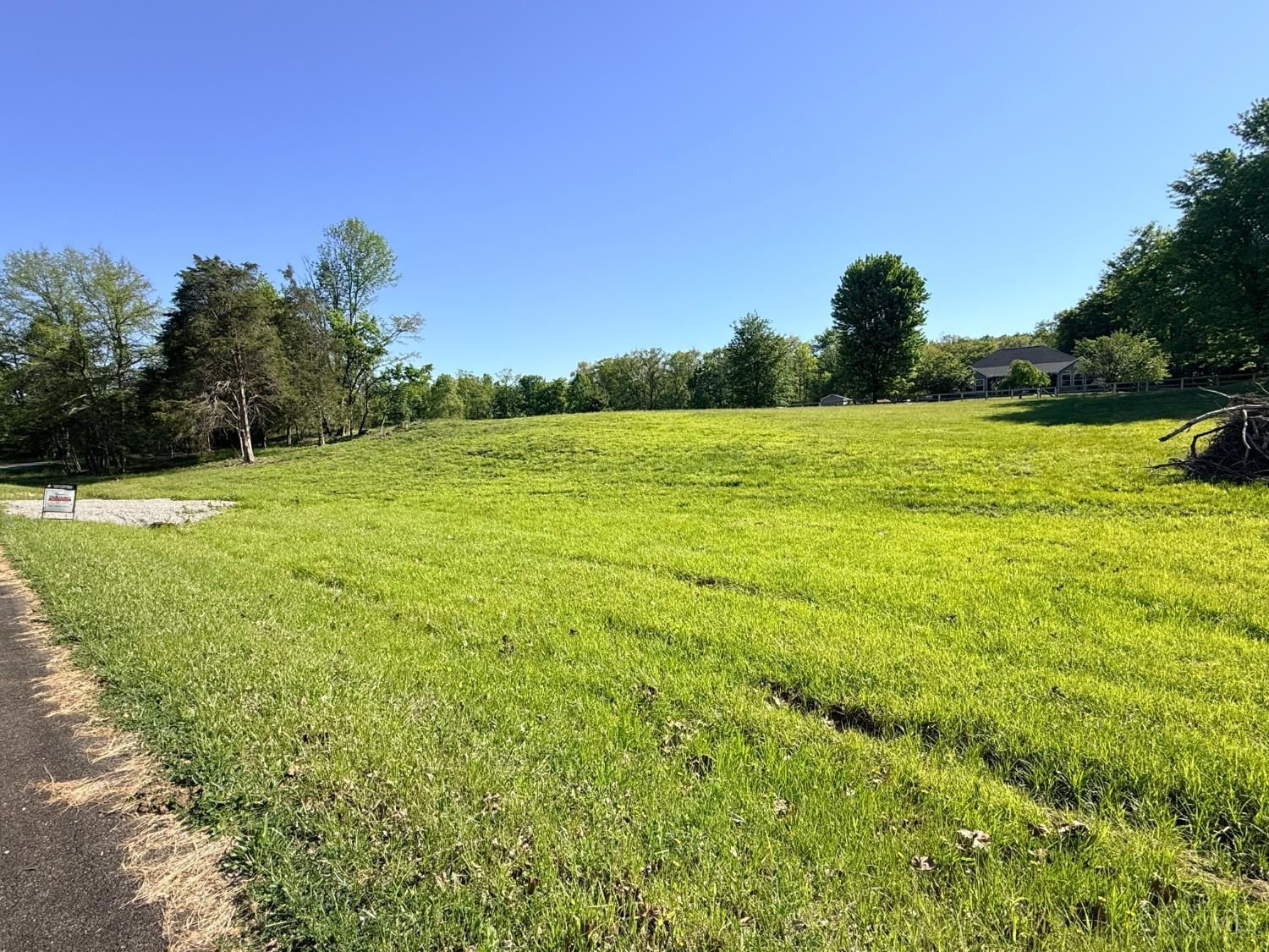 2016 Cochise Drive, Sardinia, OH 45171