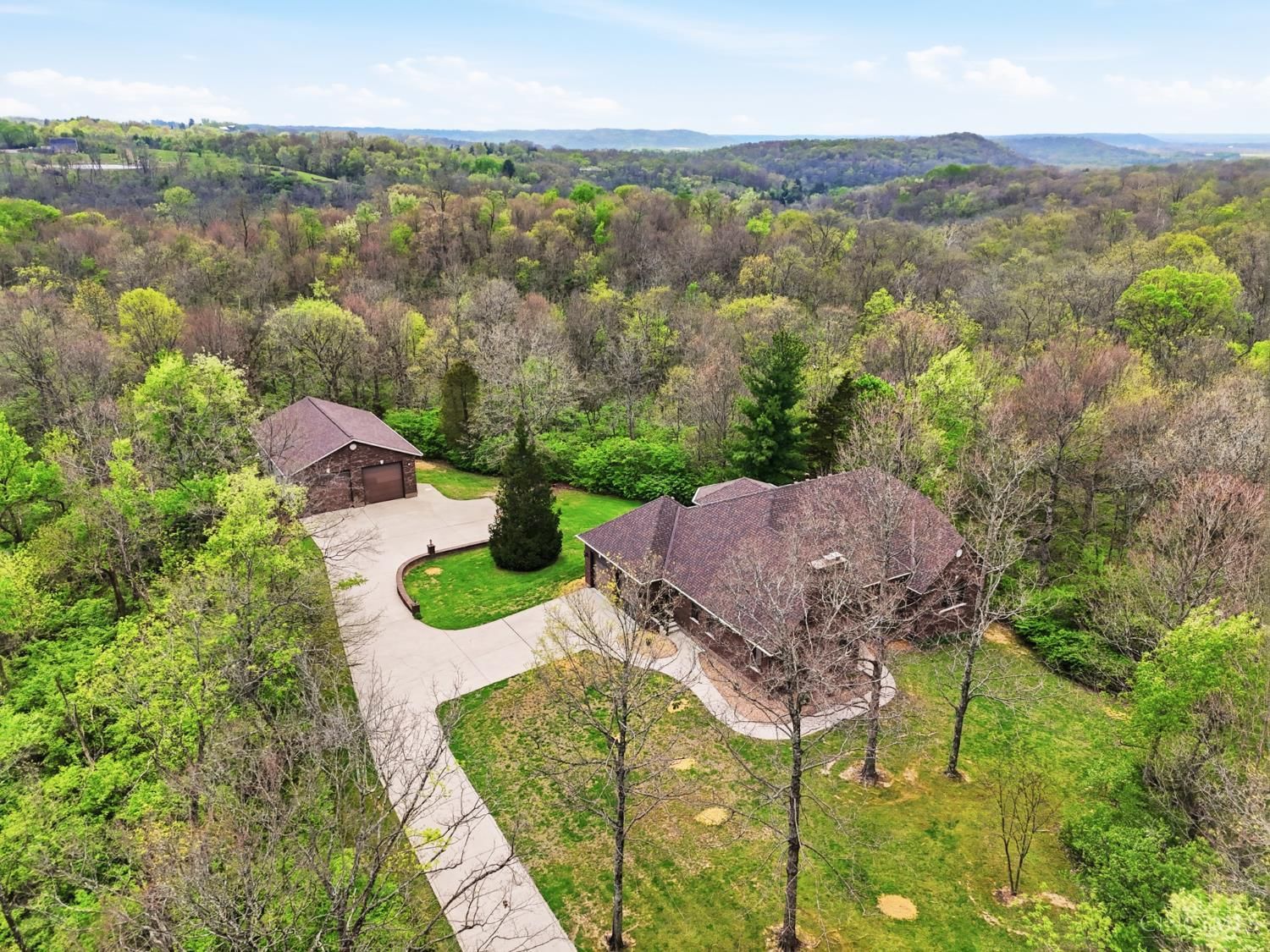 5739 Squirrelsnest Lane, Colerain Twp, OH 45252