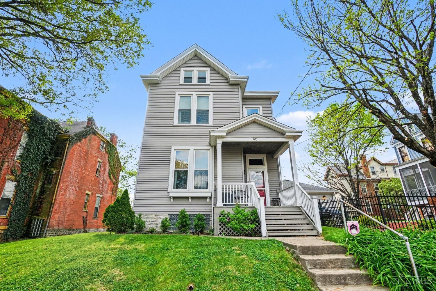 873 Academy Avenue, Cincinnati, OH 45205