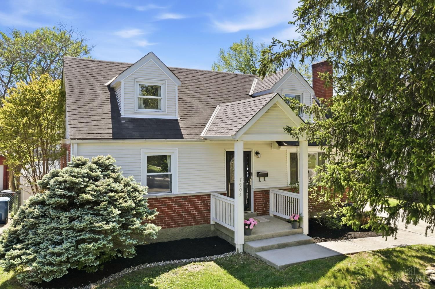 7905 Mapleleaf Drive, Madeira, OH 45243