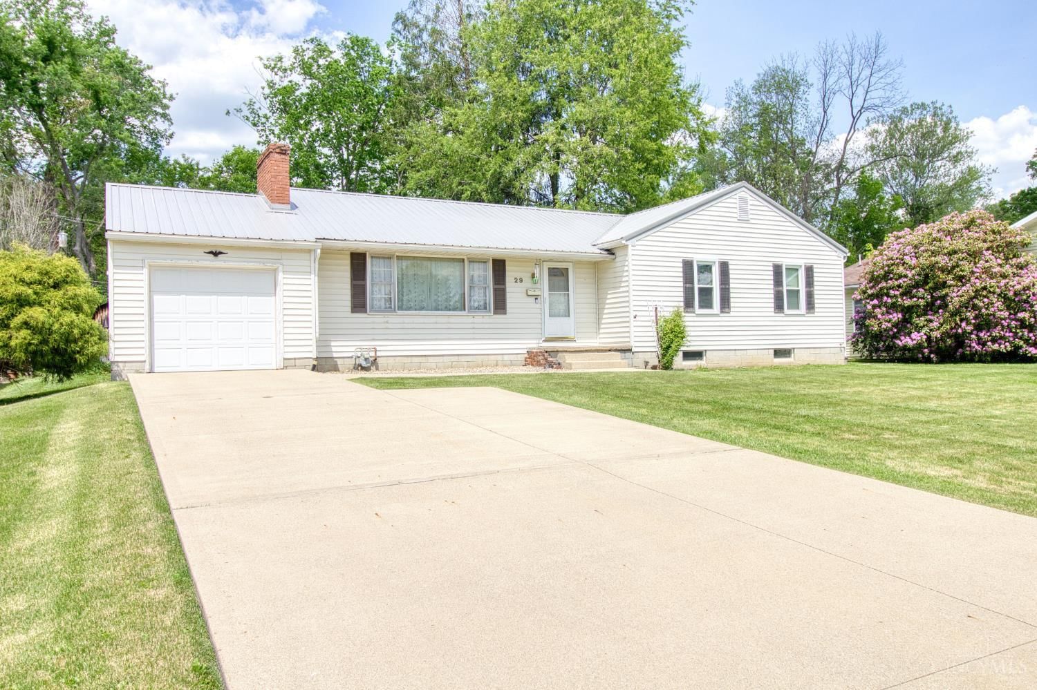 29 Ninth Street, Manchester, OH 45144