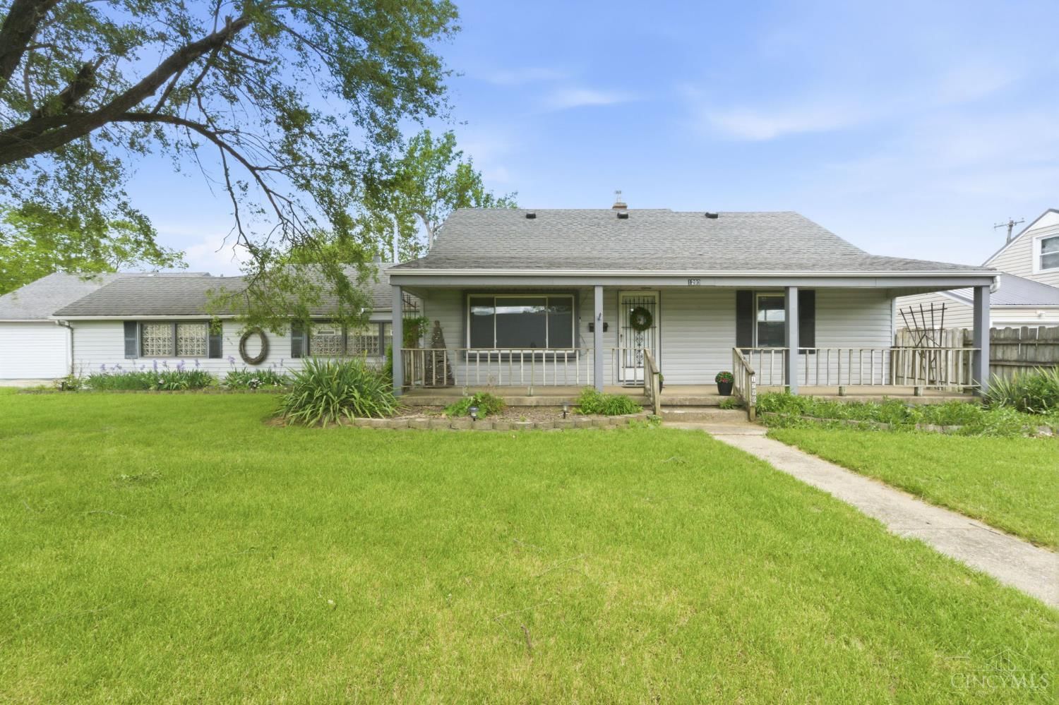 Photo of 1290 Main Street
