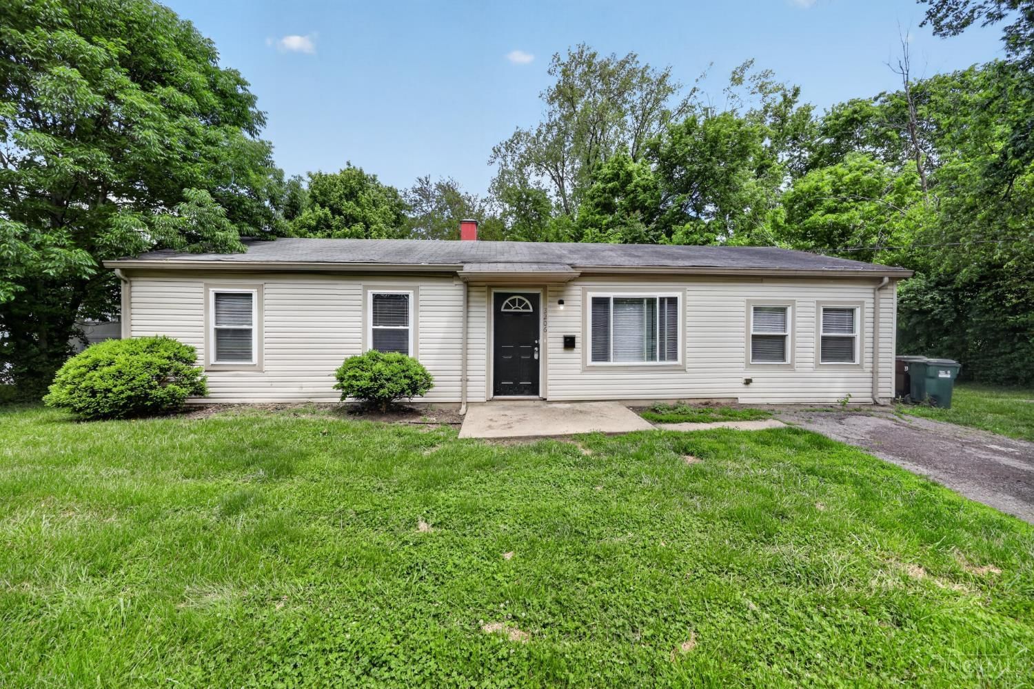 3206 Niagara ST, Cincinnati, OH 45251