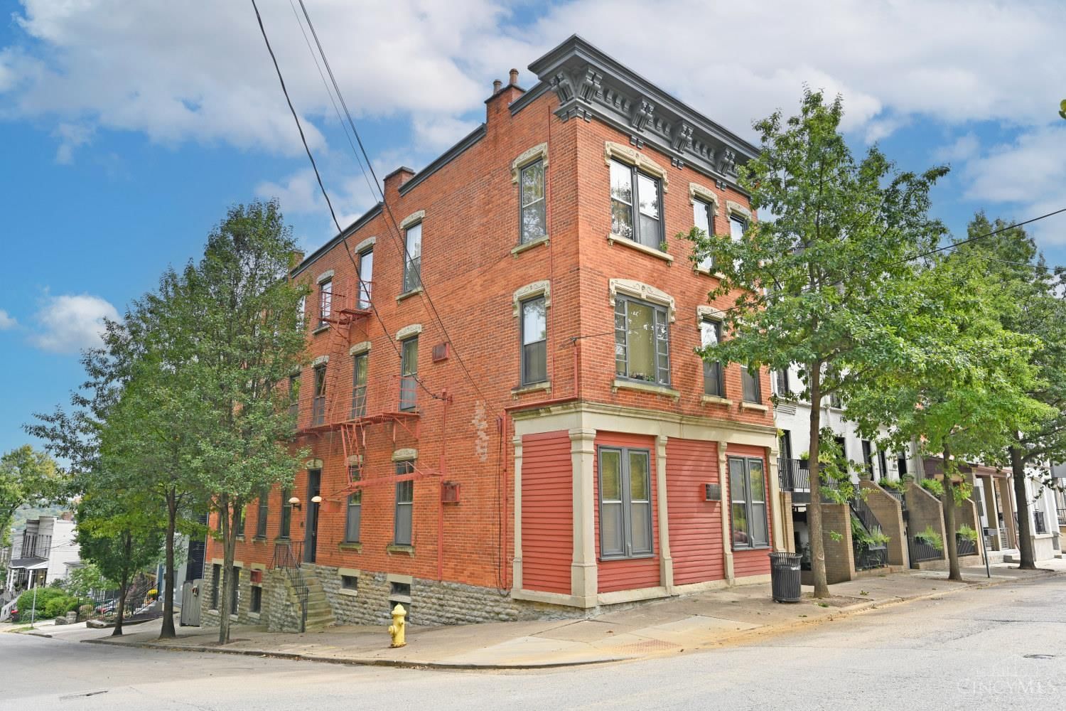 945 Parkside Place, Cincinnati, OH 45202