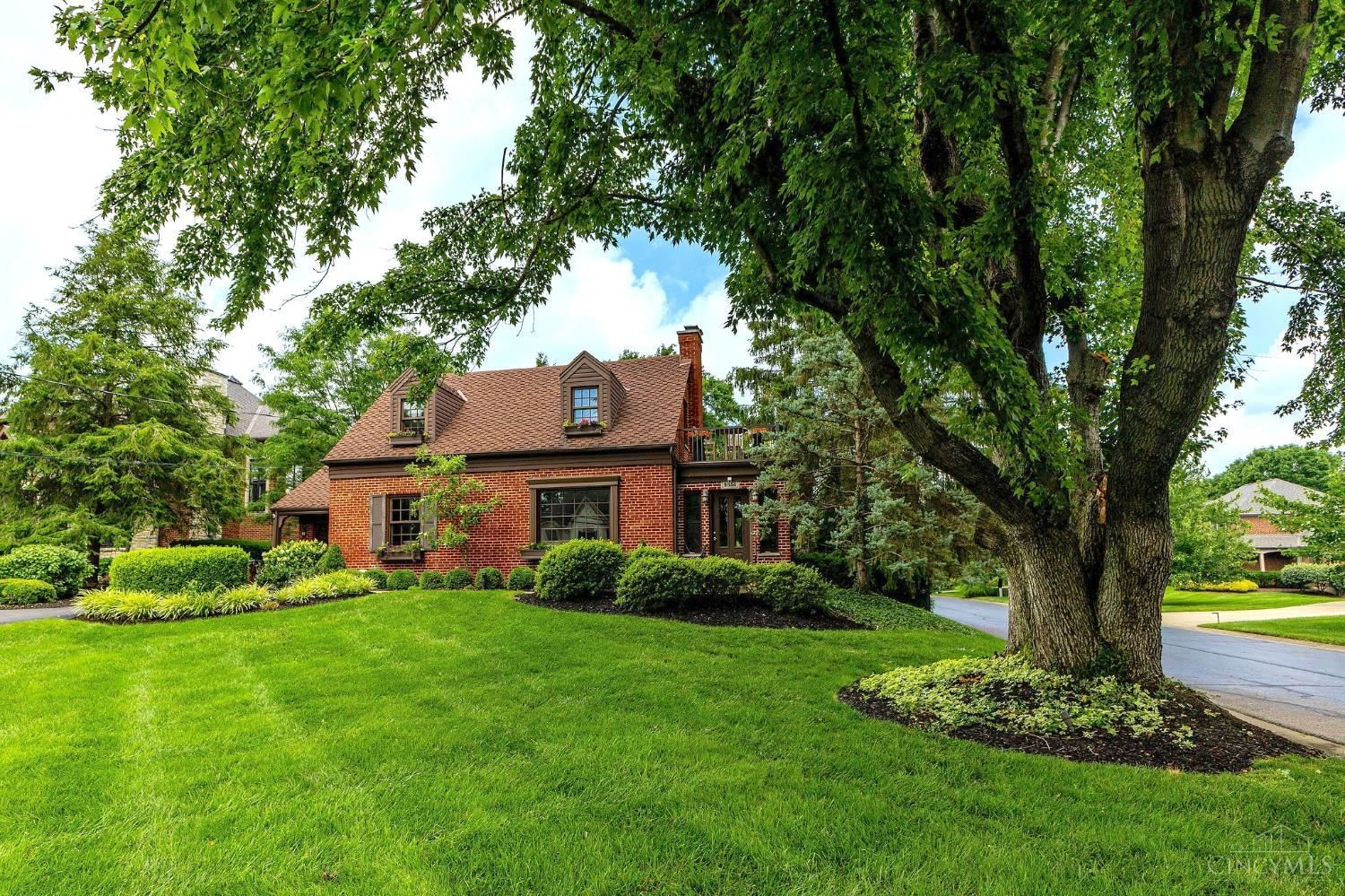 9844 Zig Zag Road, Montgomery, OH 45242