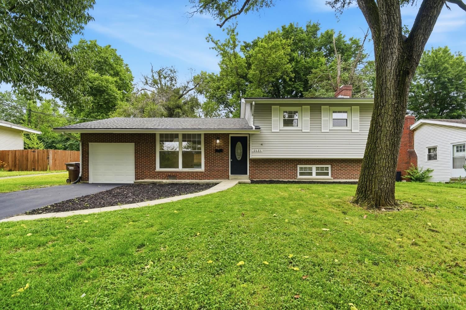 10686 Chelmsford Road, Forest Park, OH 45240