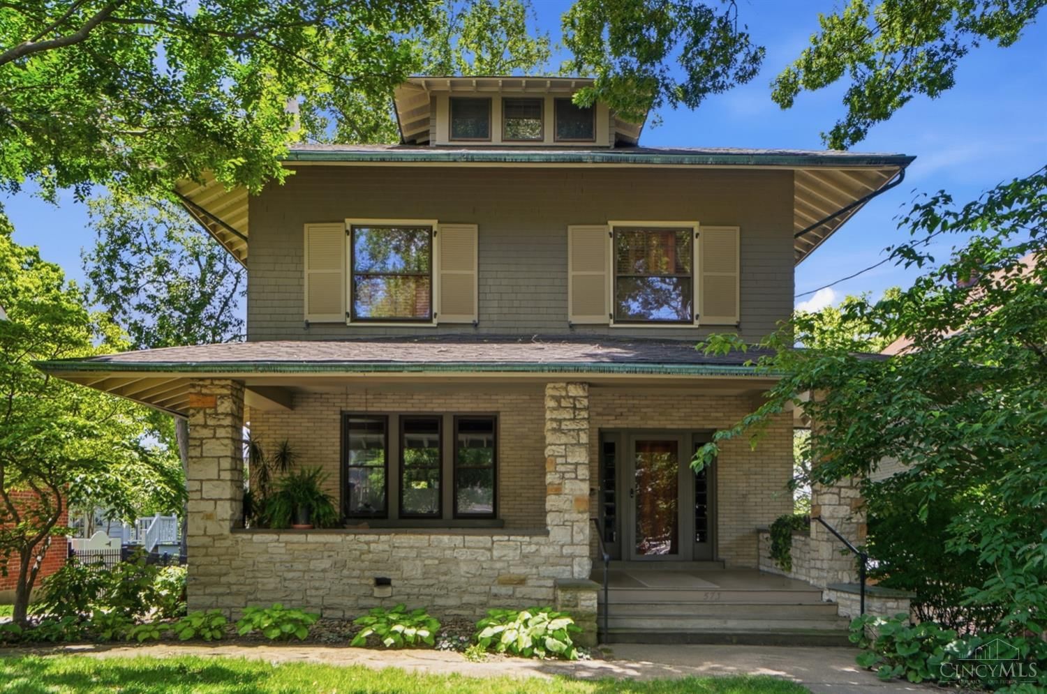 Photo of 573 Evanswood Place