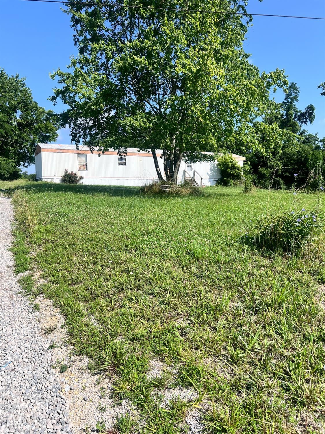 2046 Old State Road, Manchester, OH 45144
