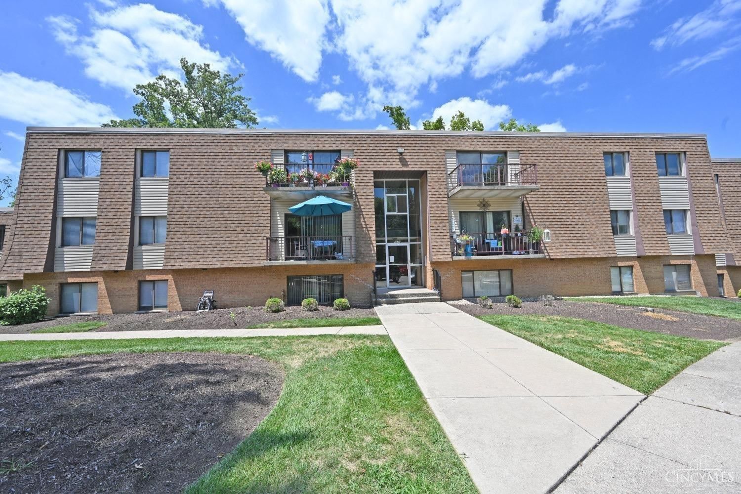 Photo of 6584 Hearne Road