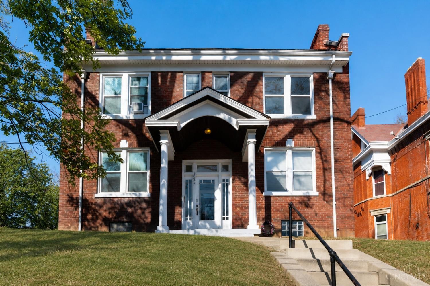 3025 Gilbert Avenue, Cincinnati, OH 45206