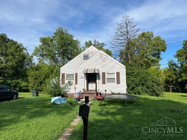 Photo of 767 Goodlow Avenue