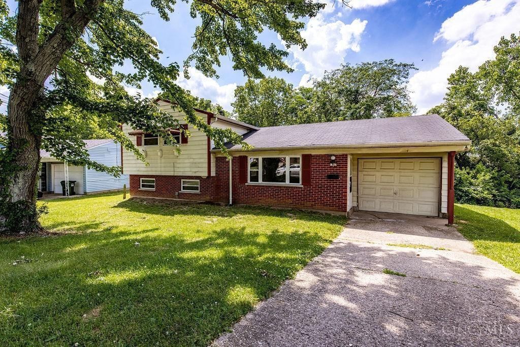 1347 Randomhill Road, Springfield Twp., OH 45231