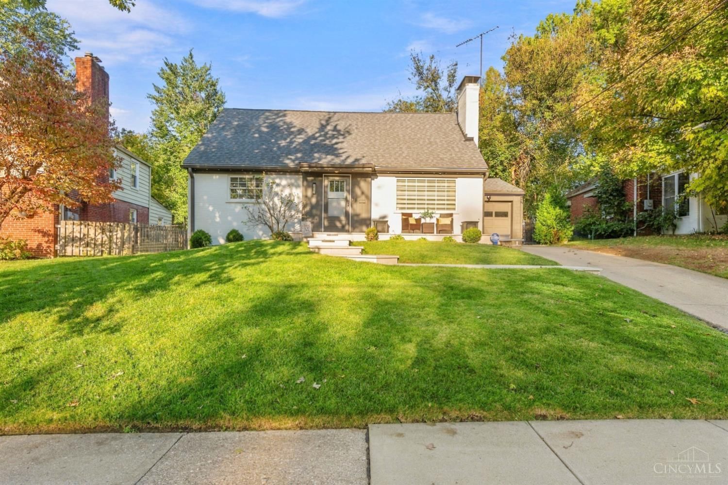 2627 Bonnie Drive, Cincinnati, OH 45230