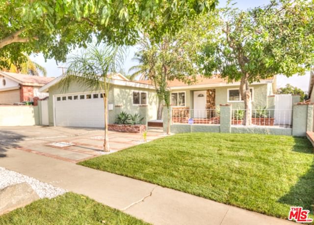 LA MESA photo 1